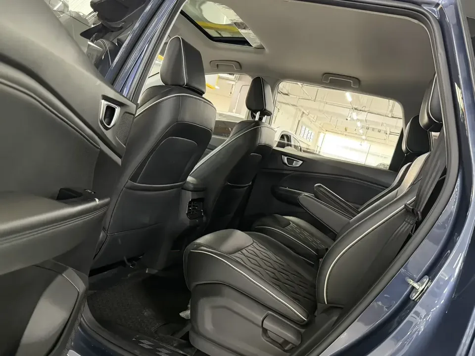 Wuling Jiachen Wuling Jiachen 2022 1.5T CVT Premium Flagship Model 2023 — thumbnail 3