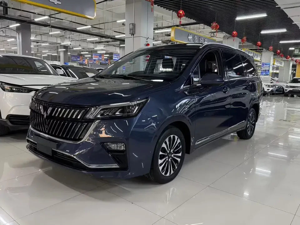 Wuling Jiachen Wuling Jiachen 2022 1.5T CVT Premium Flagship Model 2023 — photo 1, buy with delivery to Moscow