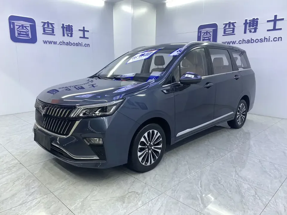Wuling Jiachen Wuling Jiachen 2022 1.5T CVT Premium Flagship Model 2022 — photo 1, buy with delivery to Moscow