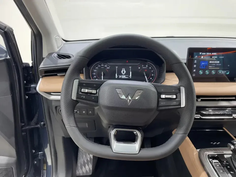 Wuling Jiachen Wuling Jiachen 2022 1.5T CVT Premium Flagship Model 2023 — thumbnail 4