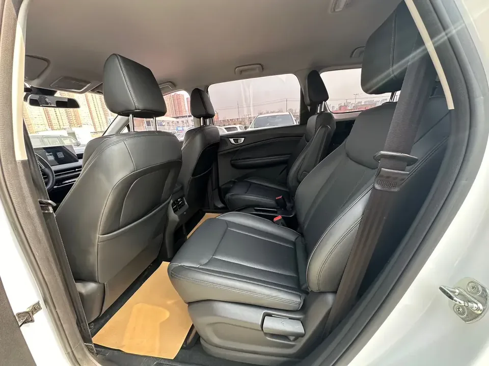 Wuling Jiachen Wuling Jiachen 2022 1.5T CVT Smart Luxury 2024 — thumbnail 4