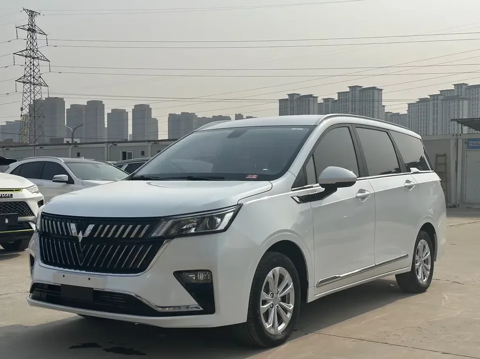Wuling Jiachen Wuling Jiachen 2022 1.5T CVT Smart Luxury 2024 — photo 1, buy with delivery to Moscow