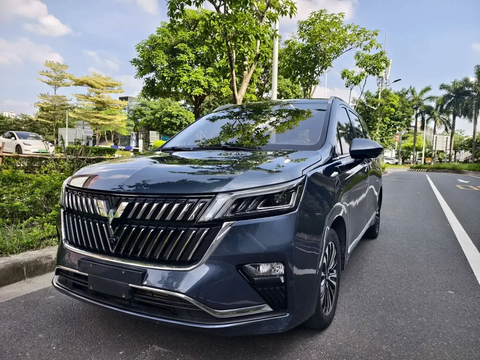 Wuling Jiachen Wuling Jiachen 2022 1.5T CVT Premium Flagship Model 2023 — photo 1, buy with delivery to Moscow