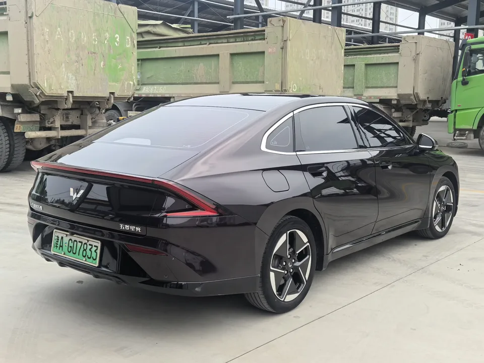 Wuling Starlight PHEV Wuling Starlight PHEV 2024 Co-creation Edition 150 Standard 2024 — thumbnail 2