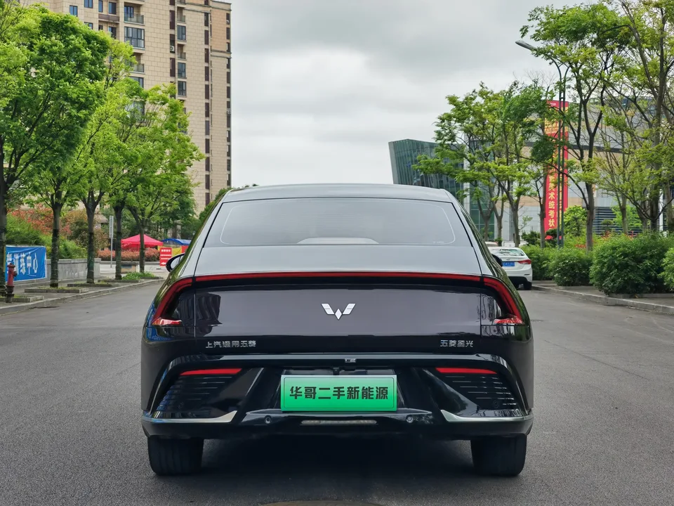 Wuling Starlight PHEV Wuling Starlight PHEV 2023 150 Advanced Version 2024 — миниатюра 2