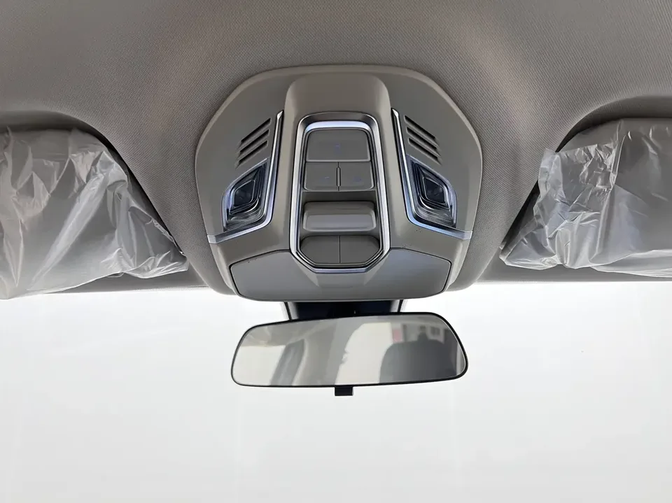 Wuling Starlight PHEV Wuling Starlight PHEV 2023 150 Advanced Version 2025 — миниатюра 4