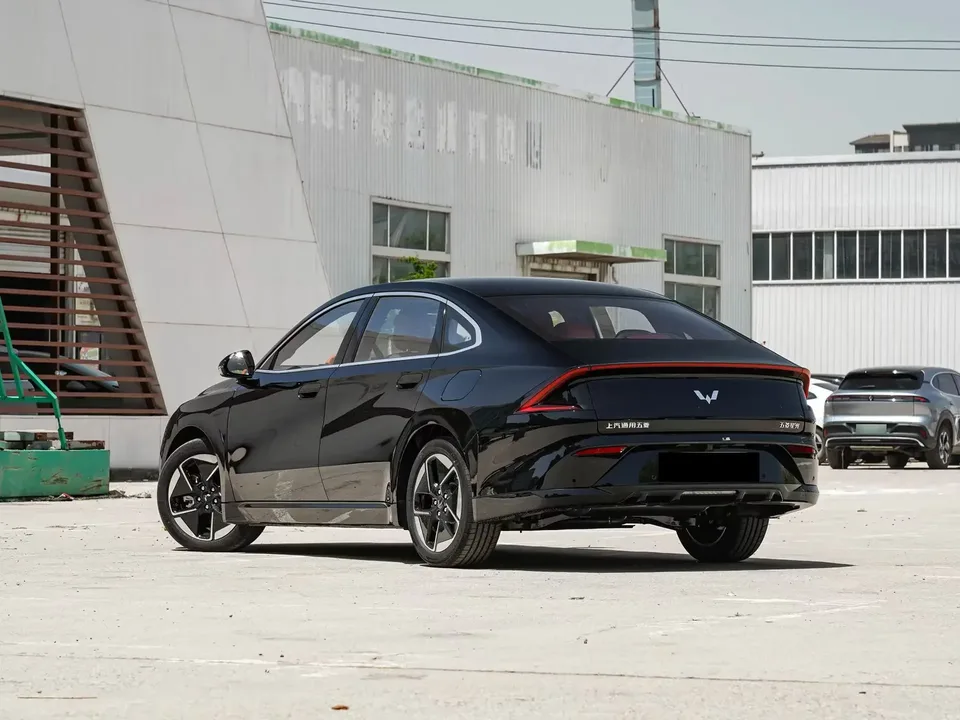 Wuling Starlight PHEV Wuling Starlight PHEV 2025 150km Intelligent Advanced 2026 — thumbnail 2
