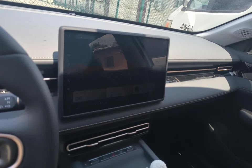 Wuling Starlight PHEV Wuling Starlight PHEV 2025 70km Smart Standard 2025 — thumbnail 4