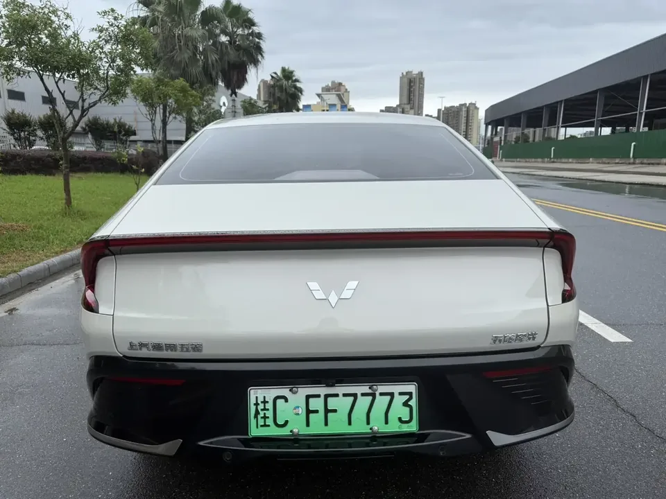 Wuling Starlight PHEV Wuling Starlight PHEV 2023 150 Advanced Version 2024 — thumbnail 2