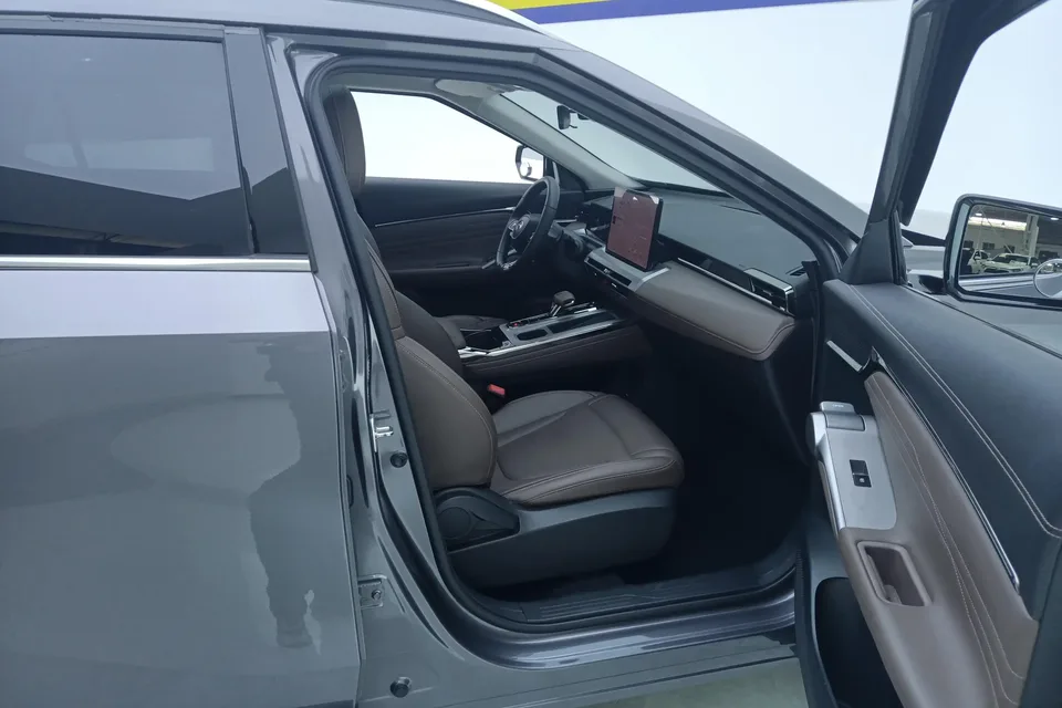 GAC Trumpchi GS4 Trumpchi GS4 2024 MAX 1.5TGDI Ultimate Edition 2024 — thumbnail 4
