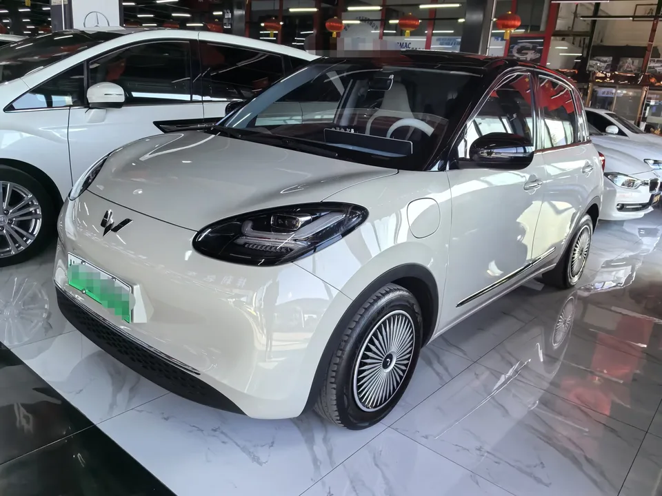 Wuling Bingo Wuling Bingo 2023 410KM Lingxi Premium Edition 2024 — photo 1, buy with delivery to Moscow