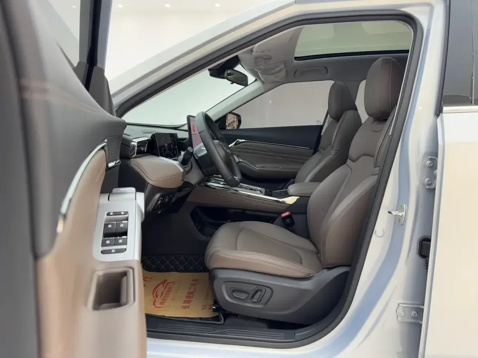 GAC Trumpchi GS4 Trumpchi GS4 2024 MAX 1.5TGDI Ultimate Edition 2024 — thumbnail 4
