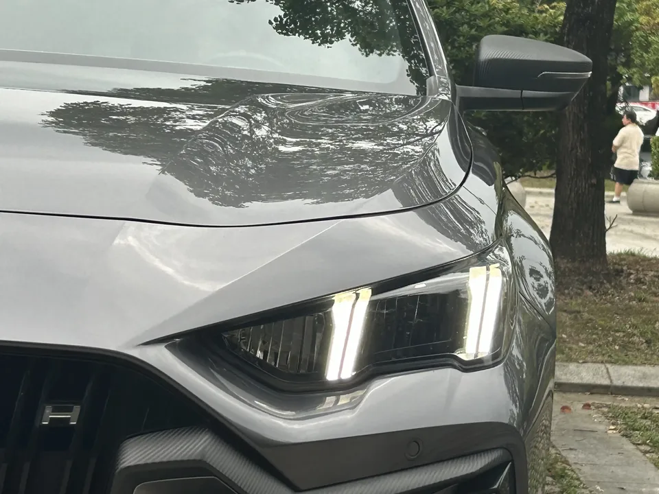 GAC Trumpchi Empow Shadow Leopard 2023 2.0L DHT Intelligent Hybrid 2023 — thumbnail 3