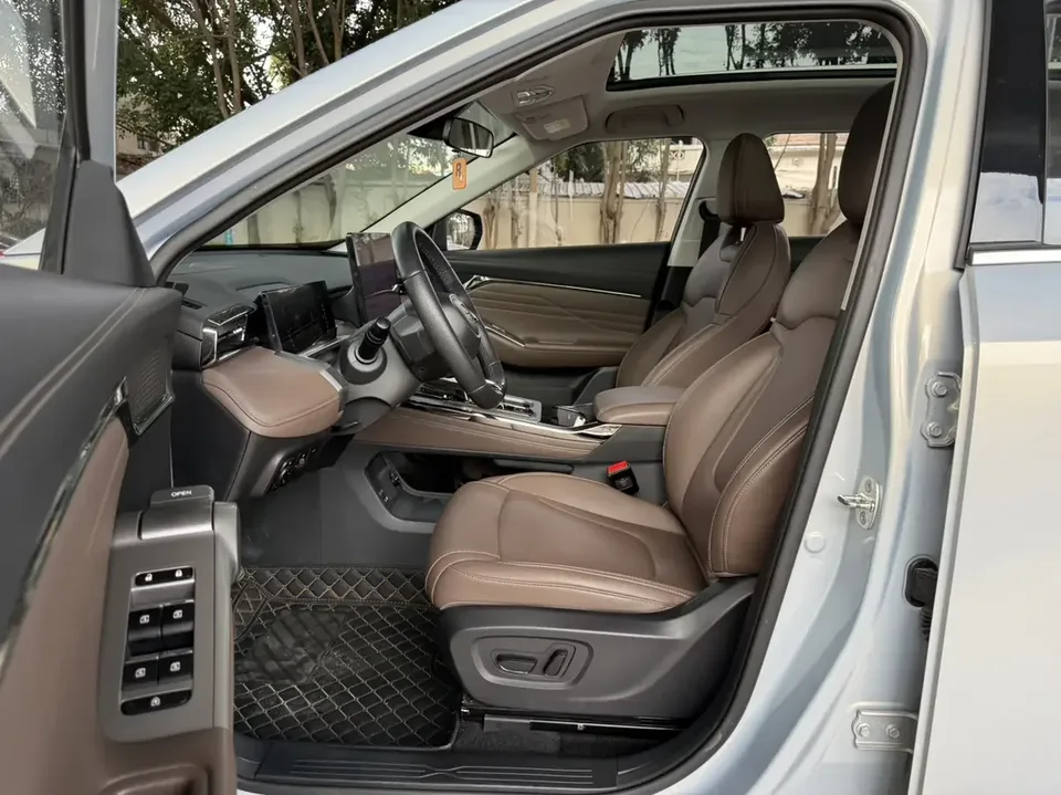 GAC Trumpchi GS4 Trumpchi GS4 2024 MAX 1.5TGDI Ultimate Edition 2024 — миниатюра 3