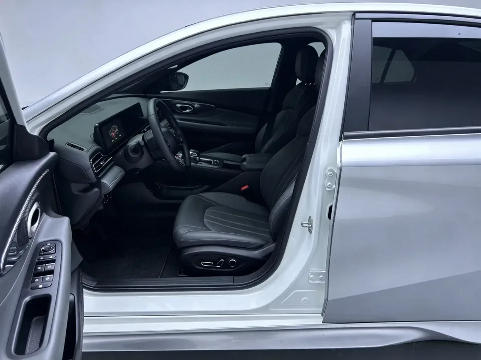 GAC Trumpchi Empow Shadow Leopard 2024 270T DCT R-Style 2025 — thumbnail 5