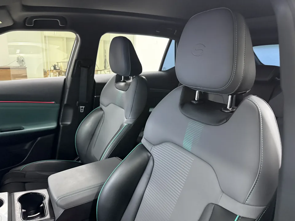 GAC Trumpchi Empow shadowcool 2022 1.5T Supernova Pro Edition 2023 — thumbnail 4