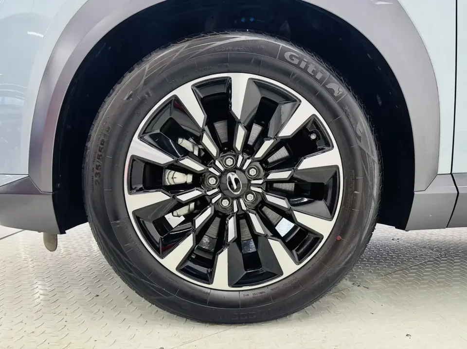 GAC Trumpchi Empow shadowcool 2022 1.5T Supernova Pro Edition 2024 — thumbnail 3