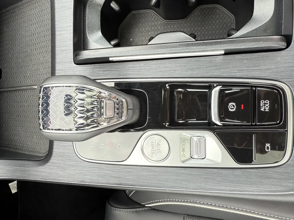 GAC Trumpchi GS8 Trumpchi GS8 2025 Pilot Series 2.0TGDI 2WD 5-seater Deluxe Edition 2024 — thumbnail 4