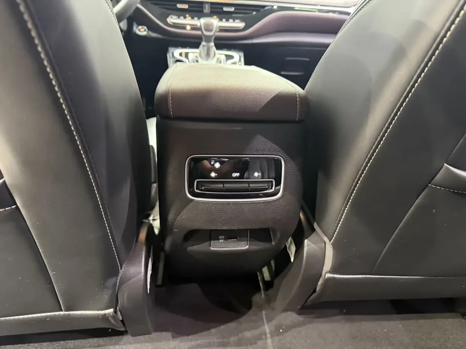GAC Trumpchi M6 Trumpchi M6 2021 Pro 270T AT Premium Edition 2022 — thumbnail 3