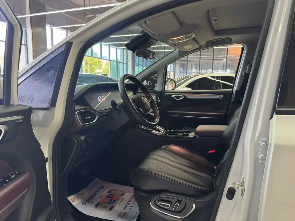 GAC Trumpchi M6 Trumpchi M6 2023 PRO 270T WDCT Deluxe Edition 2024 — thumbnail 5