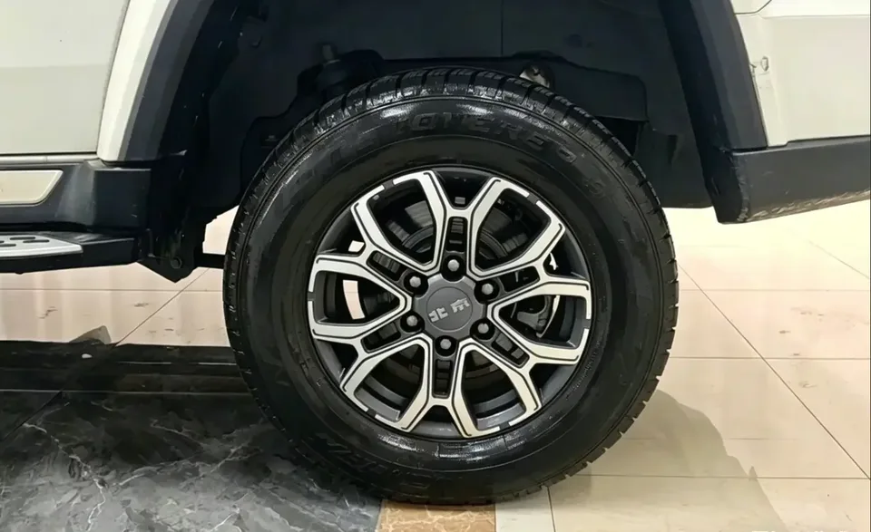 BAIC Beijing Off-road BJ40 Beijing Off-road BJ40 2024 2.0T Automatic 4WD City Hunter Glory Edition 2024 — thumbnail 3