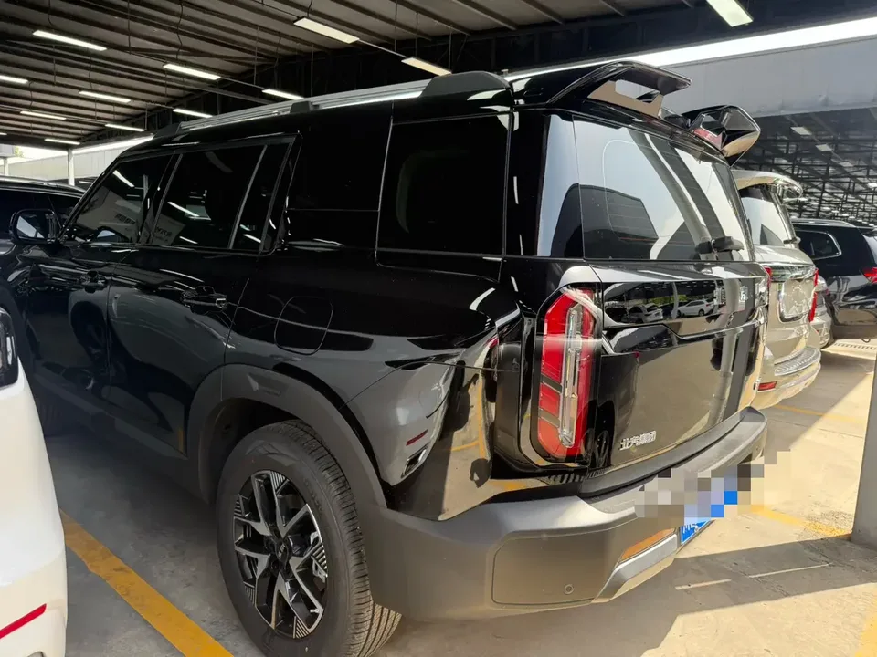 BAIC Beijing Off-road BJ30 Beijing Off-road BJ30 2024 1.5T DCT 2WD Light Wild Max Edition 2025 — thumbnail 4