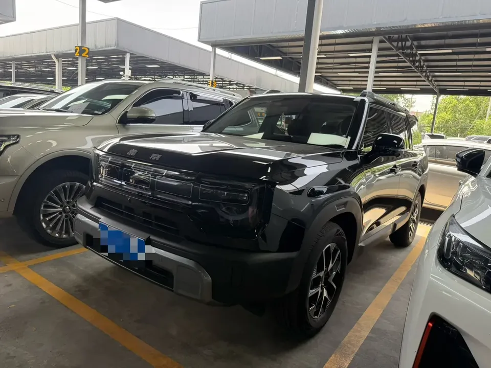 BAIC Beijing Off-road BJ30 Beijing Off-road BJ30 2024 1.5T DCT 2WD Light Wild Max Edition 2025 — photo 1, buy with delivery to Moscow