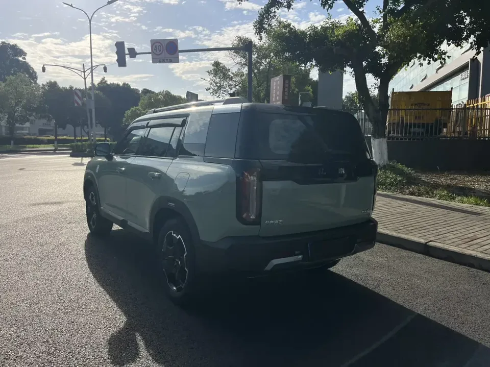BAIC Beijing Off-road BJ30 Beijing Off-road BJ30 2024 1.5T DHT 4WD Magic Core Electric Drive Advanced Edition 2024 — thumbnail 2