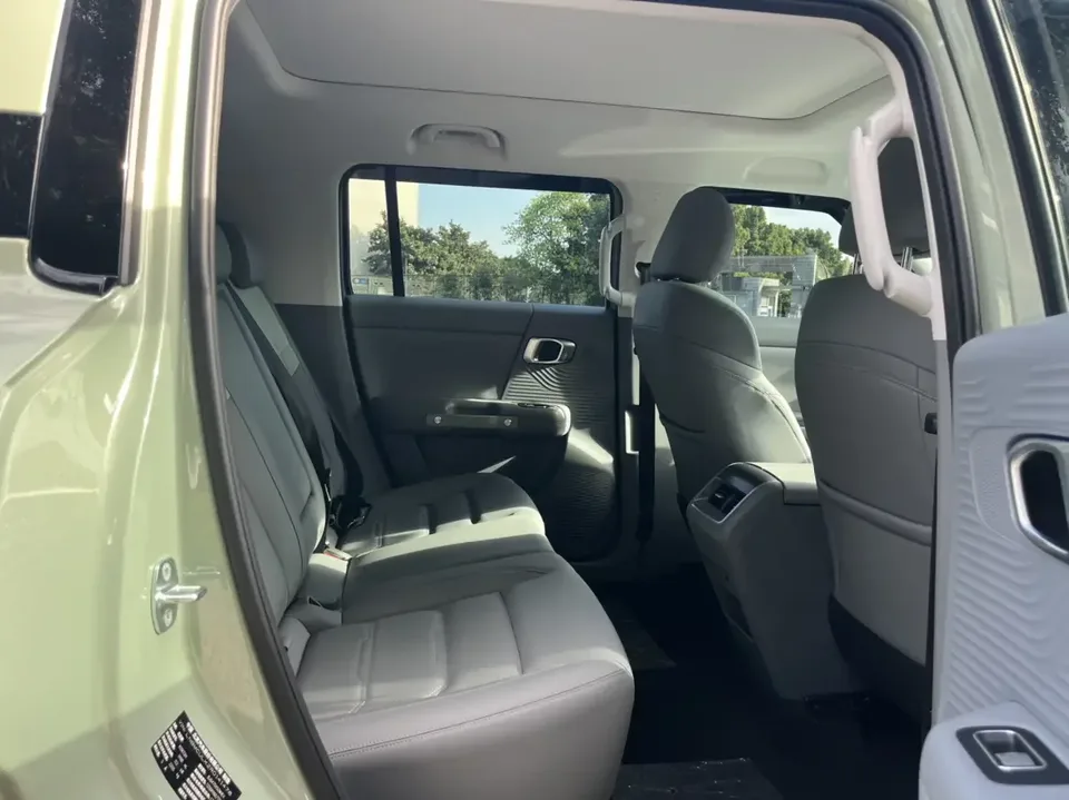 BAIC Beijing Off-road BJ30 Beijing Off-road BJ30 2024 1.5T DHT 4WD Magic Core Electric Drive Advanced Edition 2024 — thumbnail 4