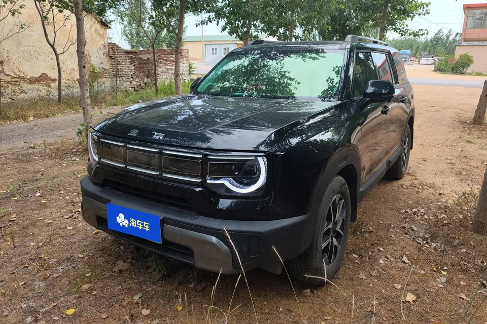 BAIC Beijing Off-road BJ30 Beijing Off-road BJ30 2024 1.5T DCT 2WD Light Wild Pro Edition 2024 — photo 1, buy with delivery to Moscow