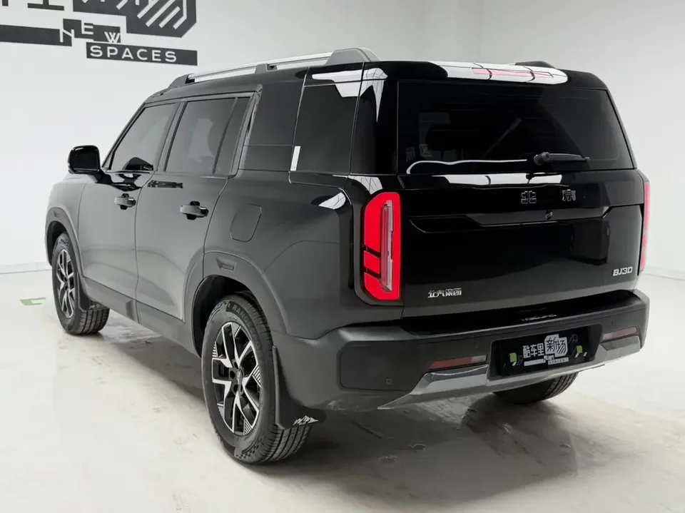 BAIC Beijing Off-road BJ30 Beijing Off-road BJ30 2024 1.5T DCT 2WD Light Wild Pro Edition 2025 — thumbnail 2
