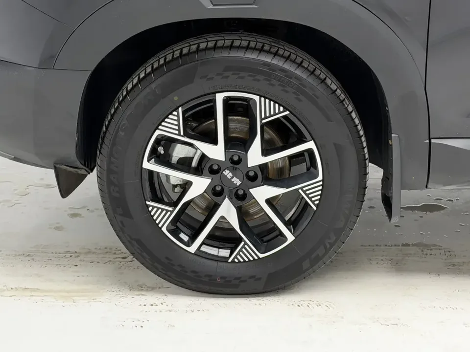 BAIC Beijing Off-road BJ30 Beijing Off-road BJ30 2024 1.5T DCT 2WD Light Wild Pro Edition 2025 — thumbnail 3