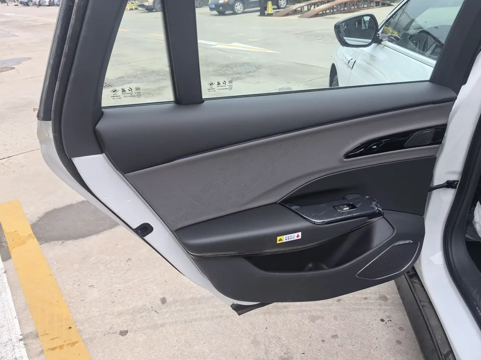 Hongqi EH7 Hongqi EH7 2025 600 Smart Edition 2026 — thumbnail 5