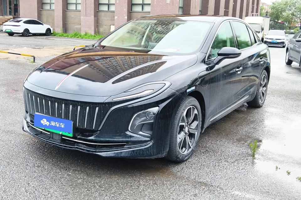 Hongqi E-QM5 Hongqi E-QM5 2023 Modified basic travel version 2023 — photo 1, buy with delivery to Moscow