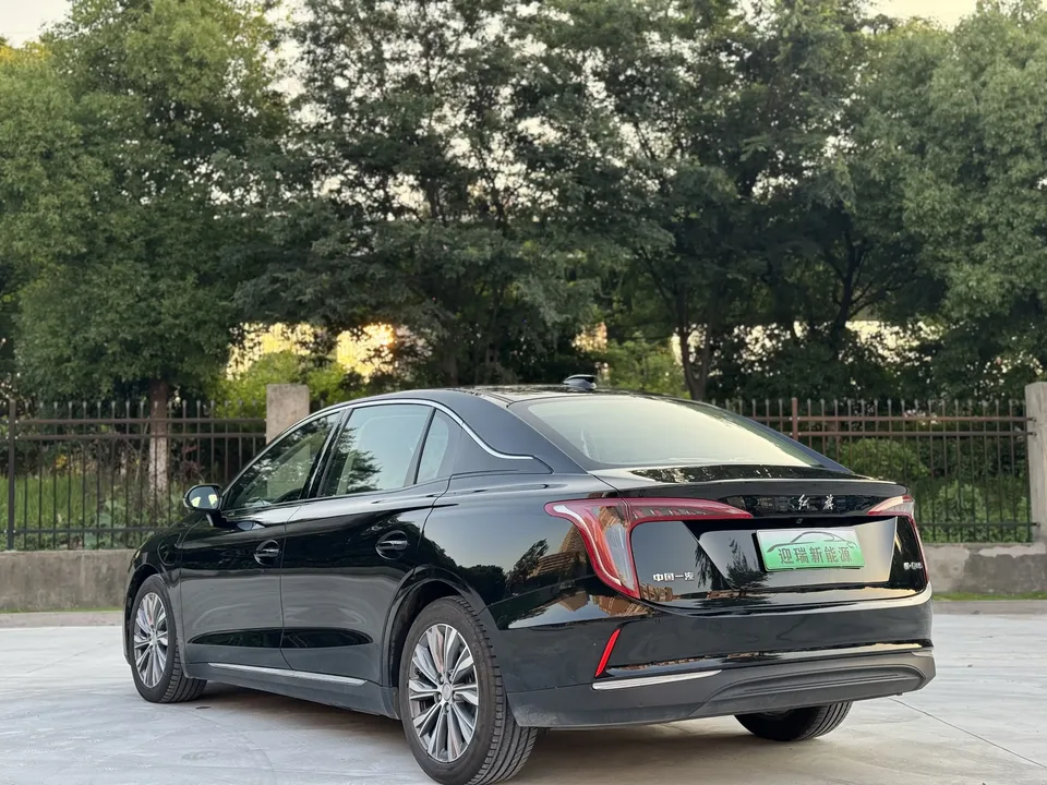 Hongqi E-QM5 Hongqi E-QM5 2022 Charging 431km LeXiang Edition 5-seater 2023 — thumbnail 3