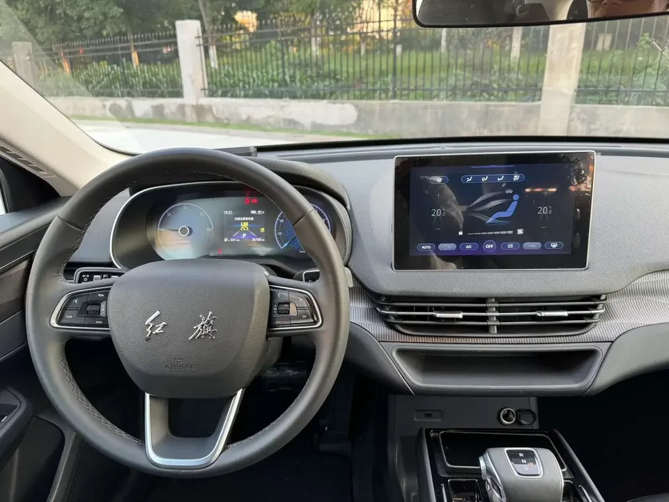 Hongqi E-QM5 Hongqi E-QM5 2022 Charging 431km LeXiang Edition 5-seater 2023 — thumbnail 4