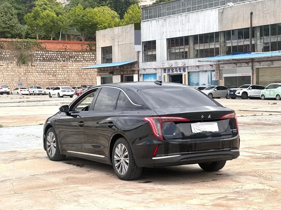 Hongqi E-QM5 Hongqi E-QM5 2023 Basic travel version 2023 — thumbnail 4