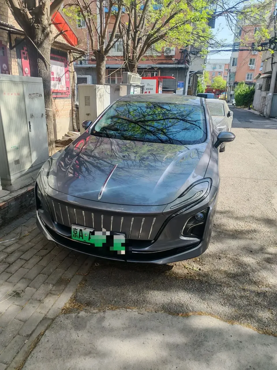 Hongqi E-QM5 Hongqi E-QM5 2024 610KM PLUS version 100kW 2025 — миниатюра 3