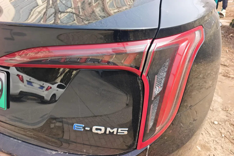 Hongqi E-QM5 Hongqi E-QM5 2022 Charging 431km LeXiang Edition 5-seater 2022 — thumbnail 2