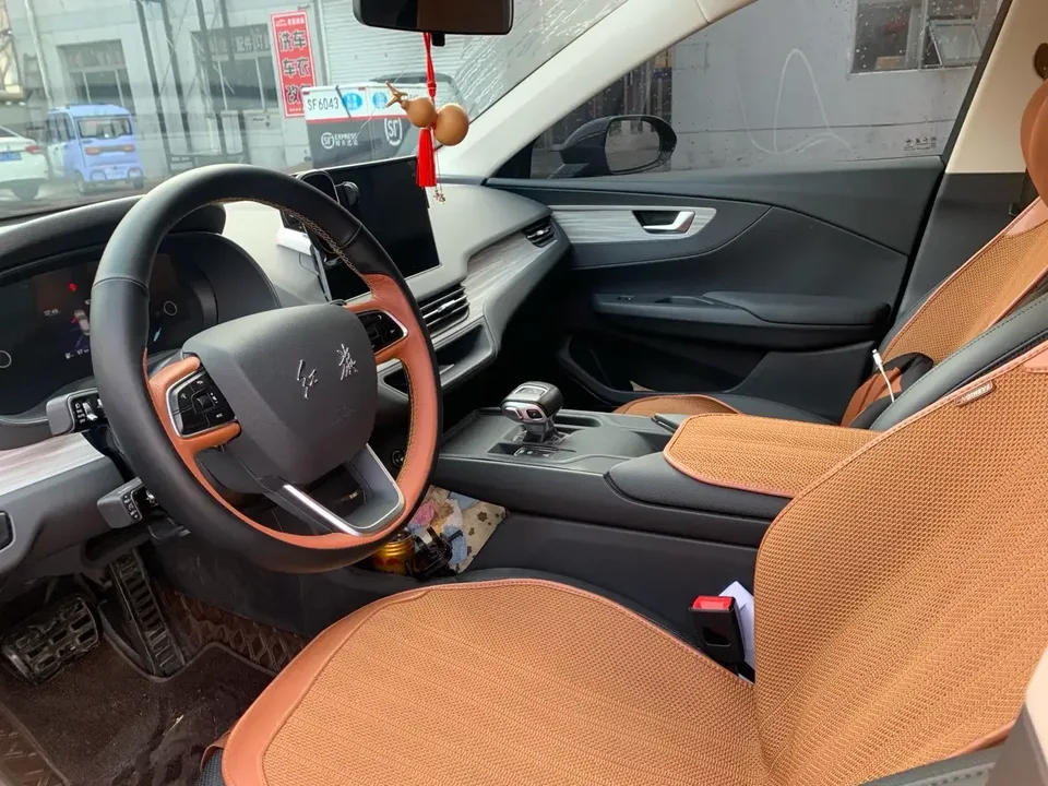 Hongqi E-QM5 Hongqi E-QM5 2024 500km travel version 100kW 2025 — thumbnail 4