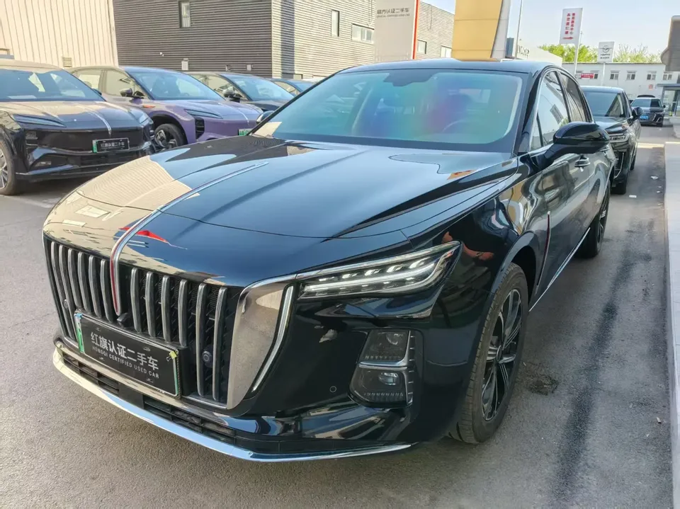 Hongqi H5 PHEV Hongqi H5 PHEV 2025 130 Super Mixed Version 2025 — photo 1, buy with delivery to Moscow