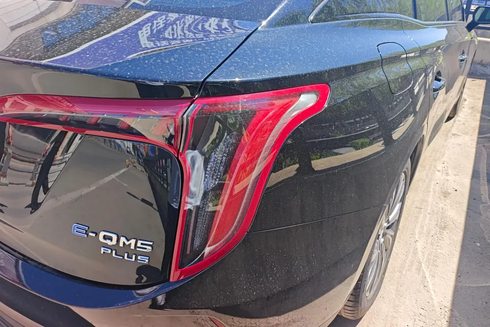 Hongqi E-QM5 Hongqi E-QM5 2024 560KM PLUS version 100kW 2025 — thumbnail 2