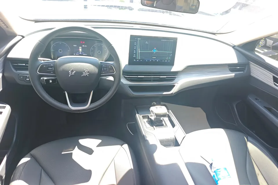 Hongqi E-QM5 Hongqi E-QM5 2024 560KM PLUS version 100kW 2025 — thumbnail 4
