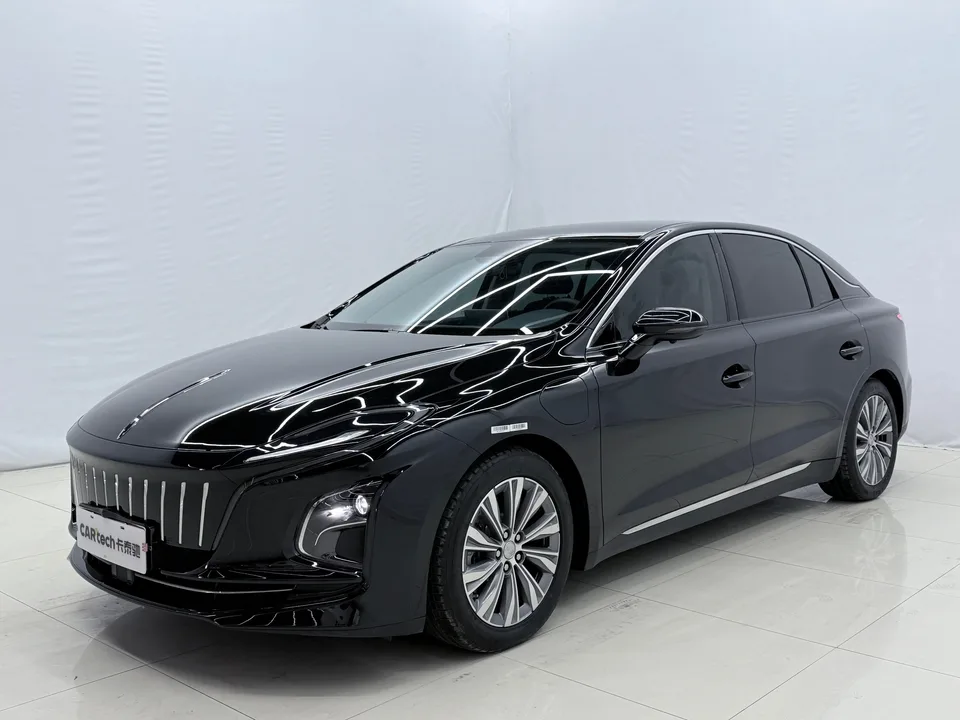 Hongqi E-QM5 Hongqi E-QM5 2022 Charging 431km LeXiang Edition 5-seater 2023 — photo 1, buy with delivery to Moscow