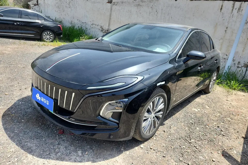 Hongqi E-QM5 Hongqi E-QM5 2023 Modified basic travel version 2023 — photo 1, buy with delivery to Moscow