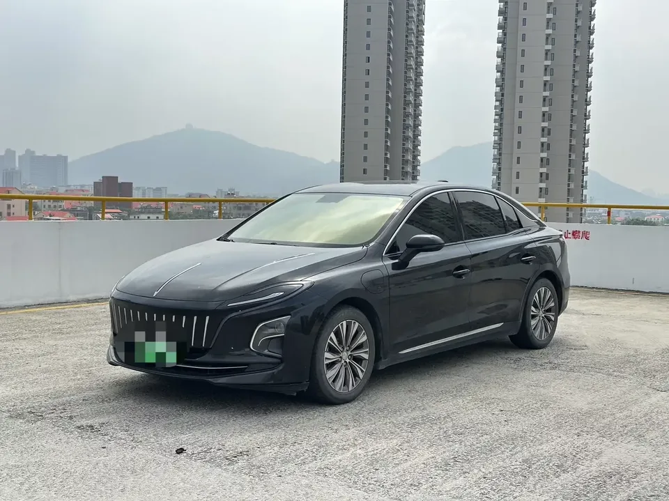 Hongqi E-QM5 Hongqi E-QM5 2022 Charging 431km LeXiang Edition 5-seater 2022 — photo 1, buy with delivery to Moscow