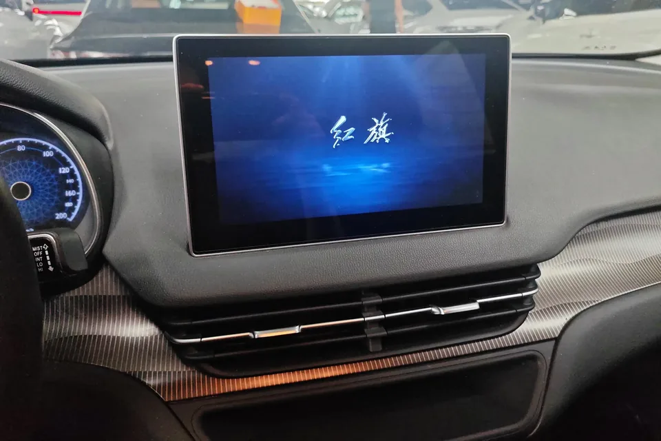 Hongqi E-QM5 Hongqi E-QM5 2022 Charging 431km LeXiang Edition 5-seater 2024 — thumbnail 4