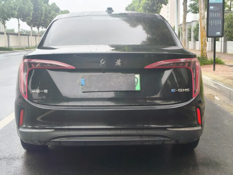 Hongqi E-QM5 Hongqi E-QM5 2024 500km travel version 100kW 2024 — thumbnail 2