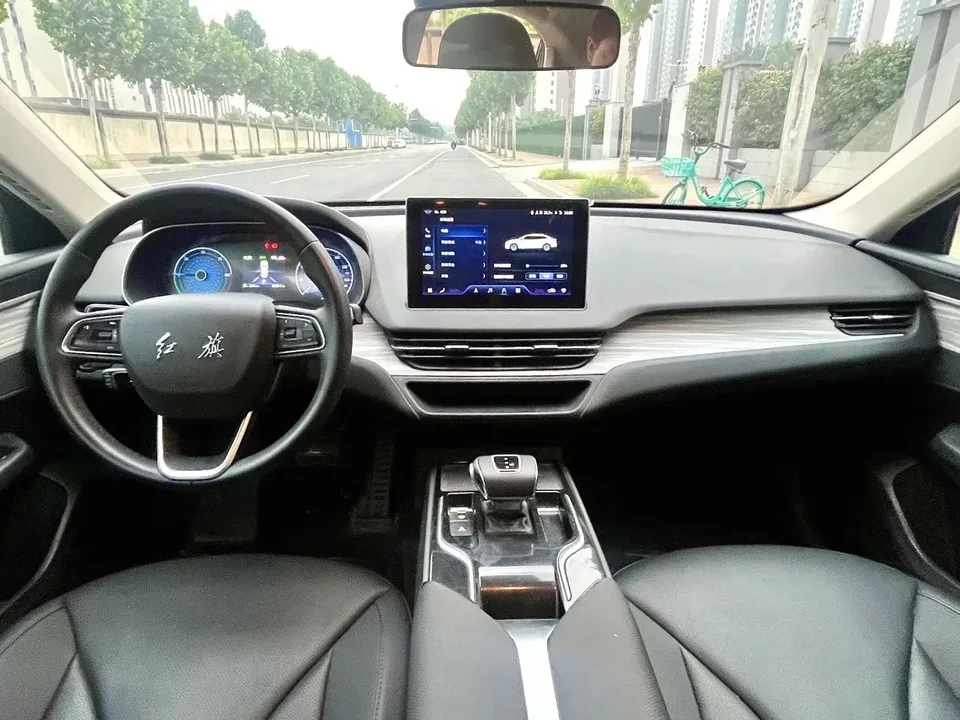 Hongqi E-QM5 Hongqi E-QM5 2024 500km travel version 100kW 2024 — thumbnail 4