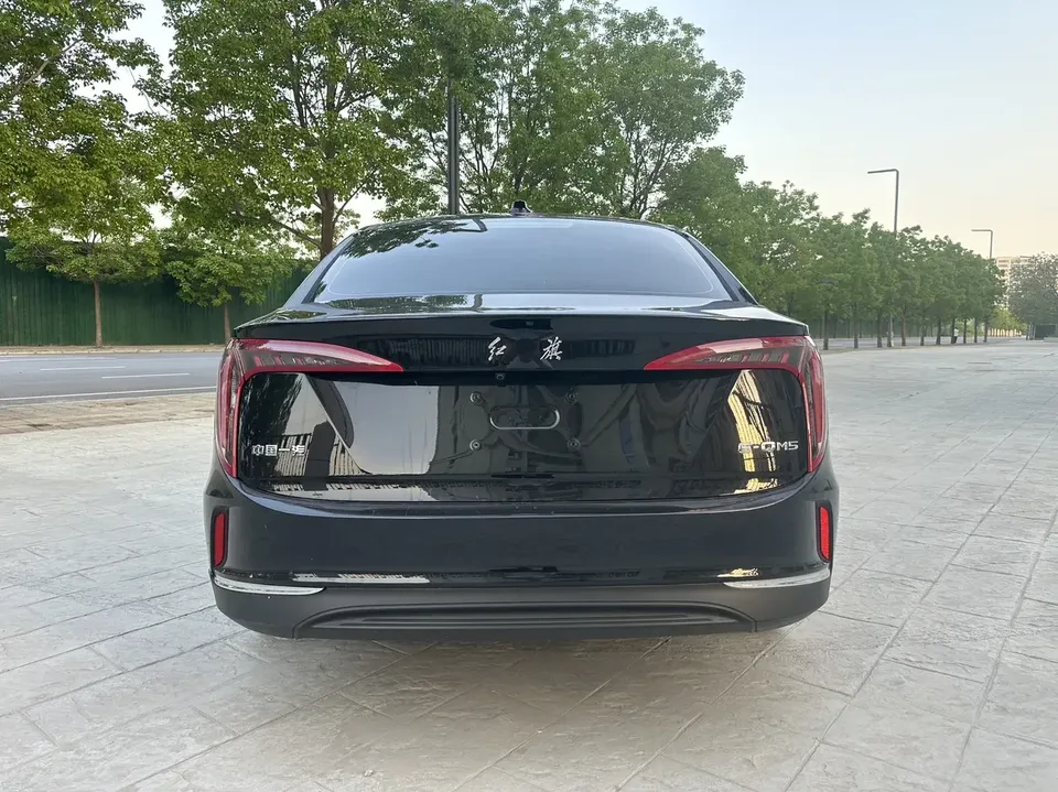 Hongqi E-QM5 Hongqi E-QM5 2023 Modified basic travel version 2024 — thumbnail 2